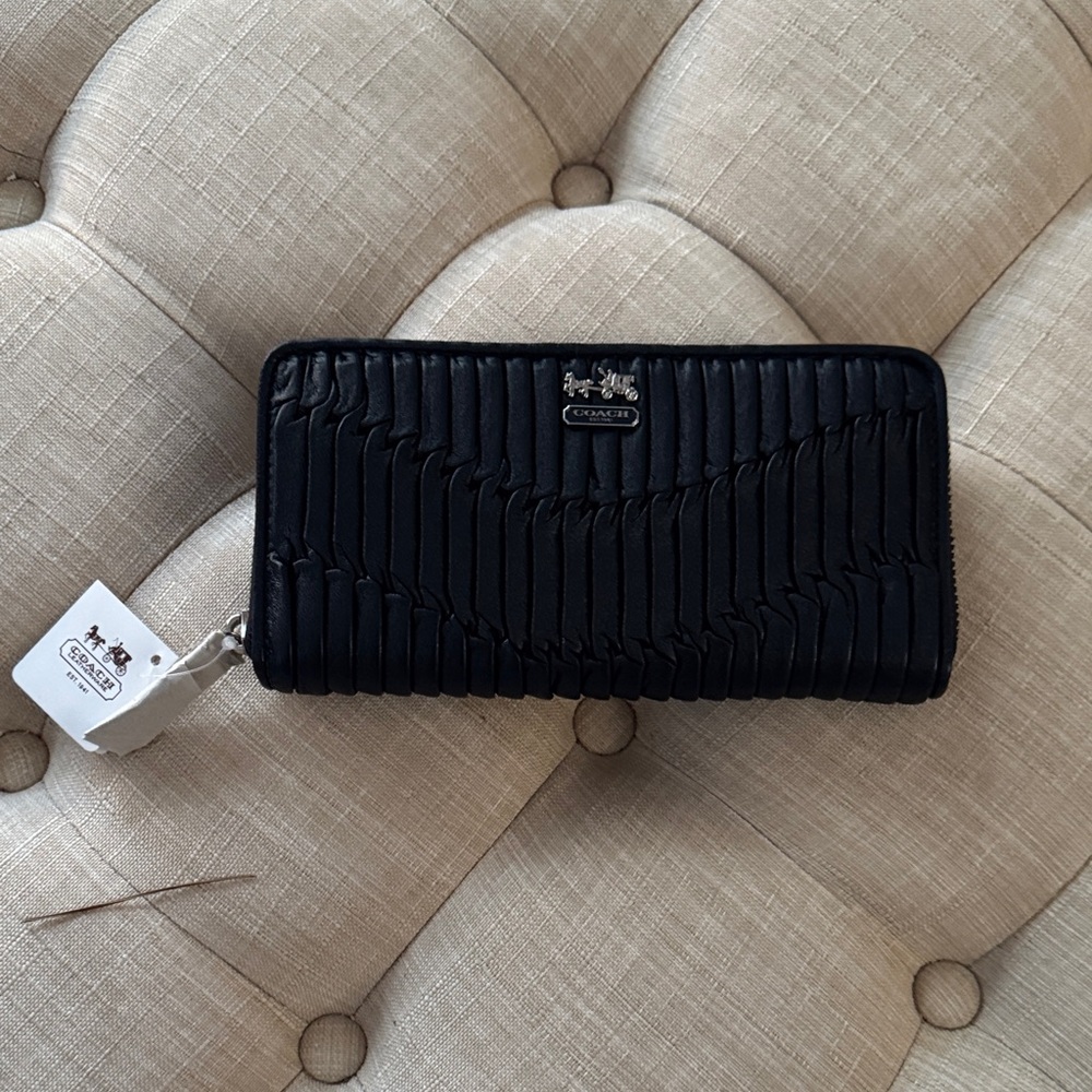 Coach gathered leather accordion wallet
